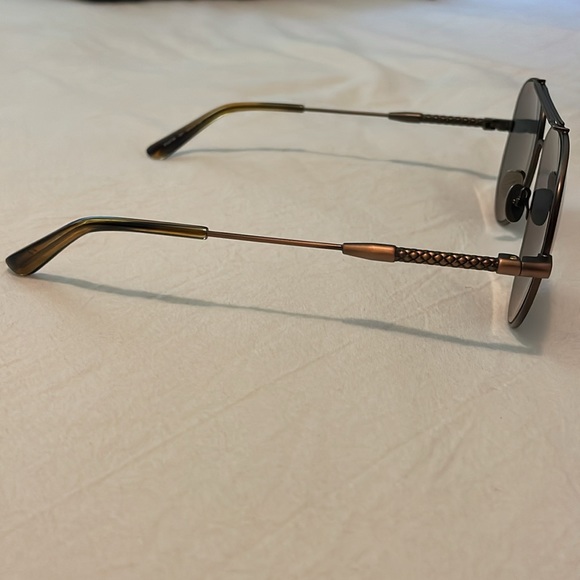 Bottega Veneta Sunglasses with case - unisex - Picture 3 of 8